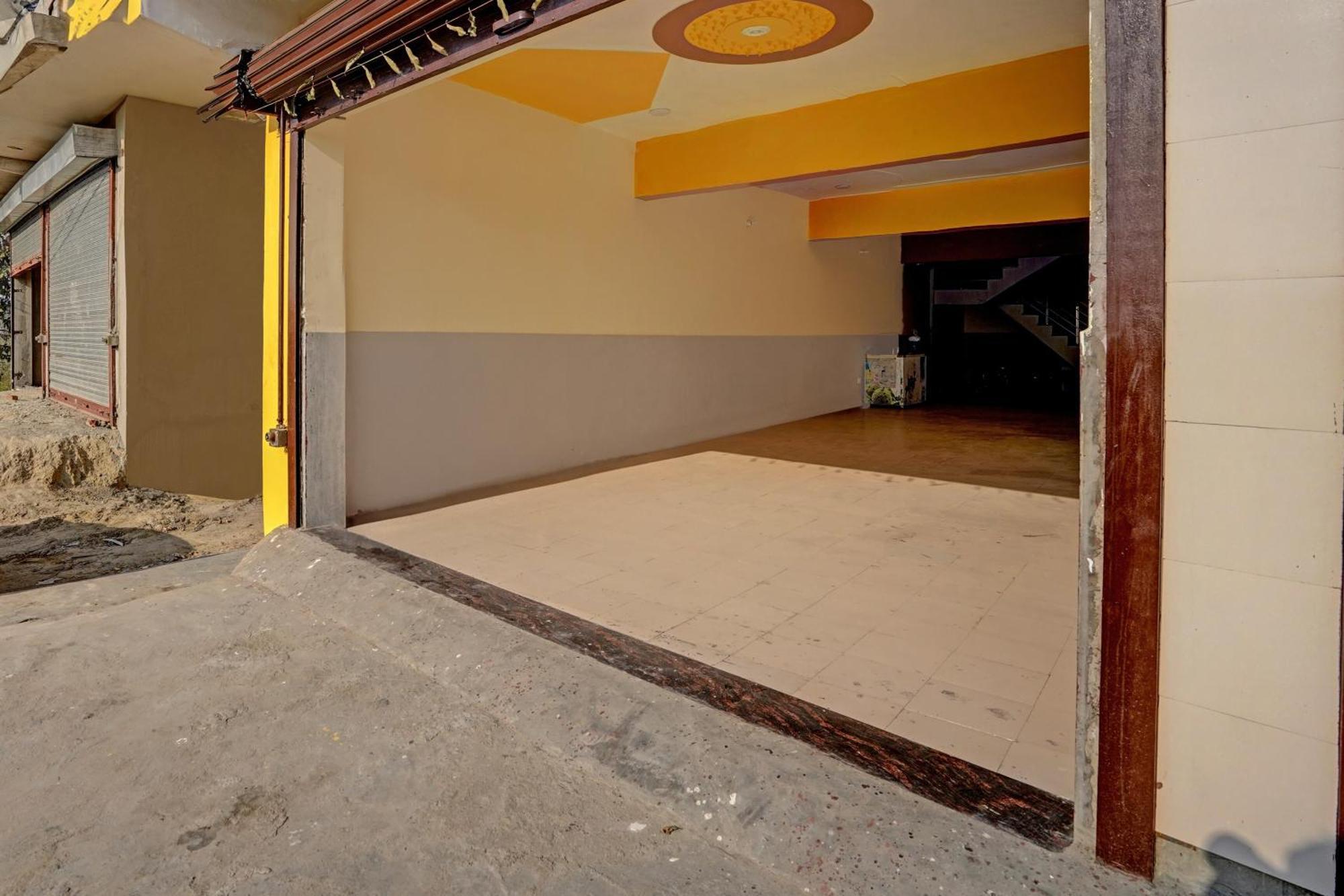 Hotel O Abhinav Hotel Noida Exterior photo