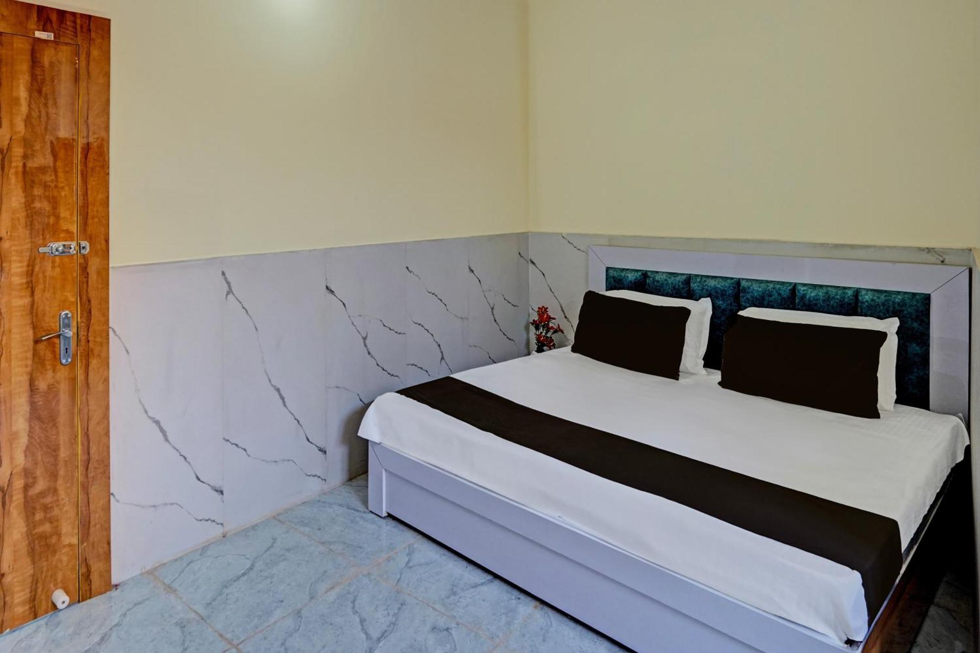 Hotel O Abhinav Hotel Noida Exterior photo
